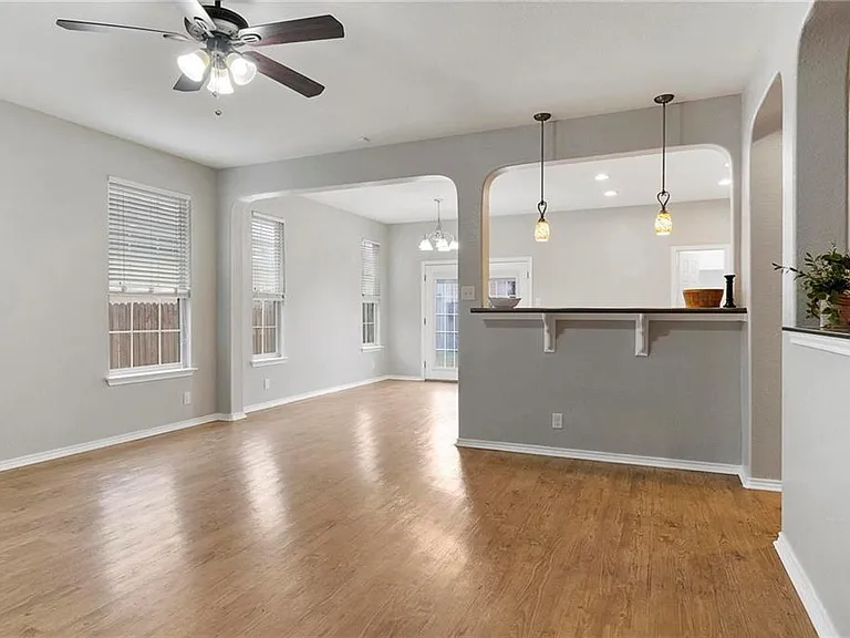 534 Apricot Dr — Photo 8