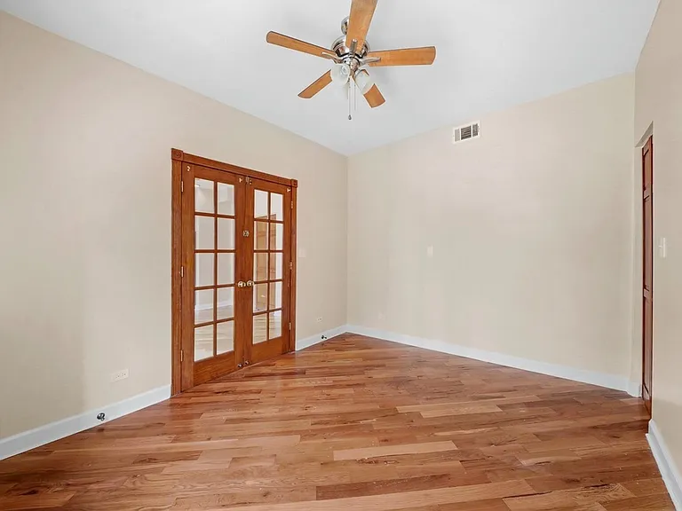7211 N Damen Ave #2 — Photo 18