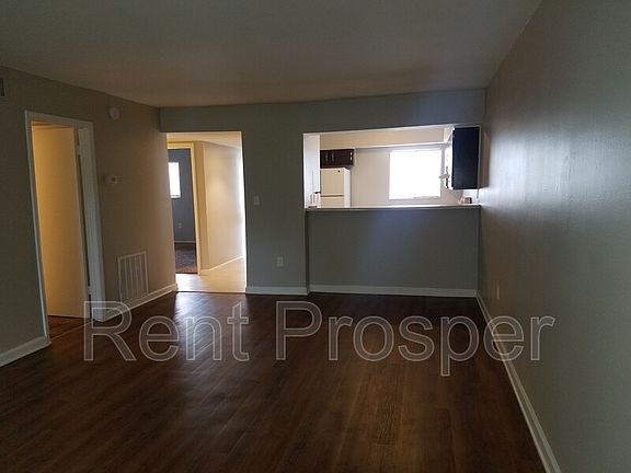 3rd image of 332 Scottsdale Sq #332