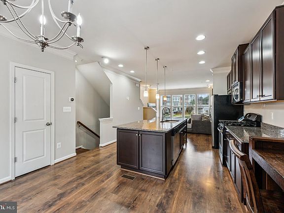 5th image of 13252 Orsay St