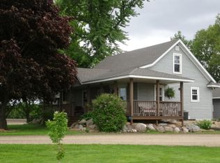 22065 Eagle Ave, Winsted, MN 55395