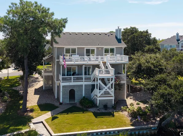 3 Spinnaker Dr, Manteo, NC 27954