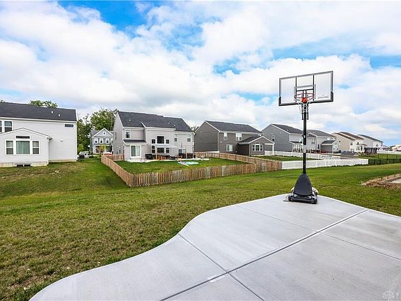 5th image of 3102 White Ash Dr