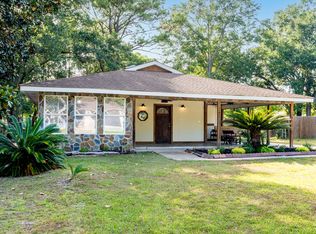 602 Dogwood Rd, Ocean Springs, MS 39564