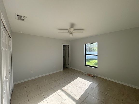 5th image of 4401 SW 7th Pl