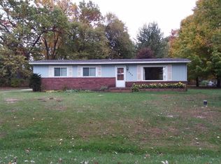 969 Red Oaks Dr, Howell, MI 48843
