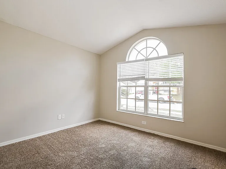 2331 Cobblefield Cir — Photo 9