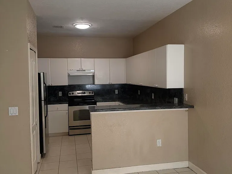 1121 Shoma Dr — Photo 13