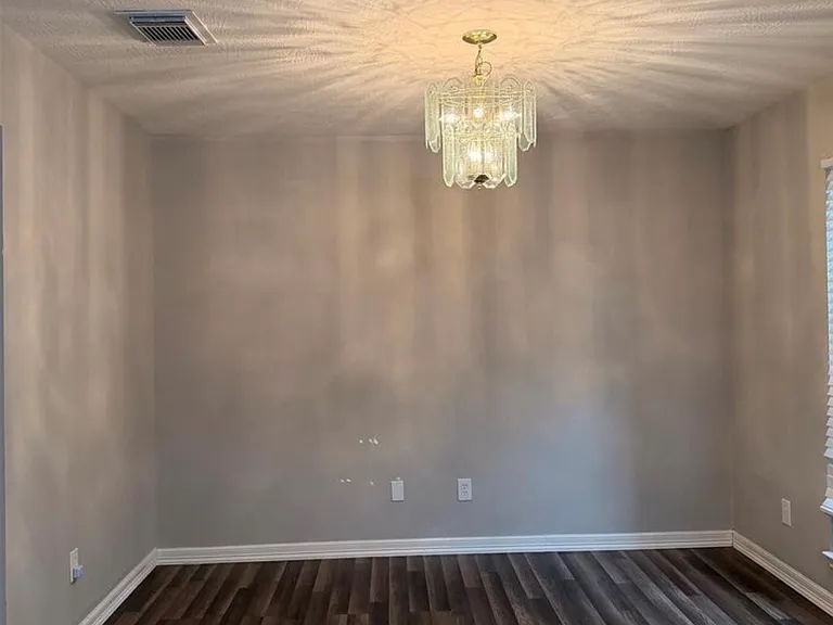 4707 E Parma Dr — Photo 2