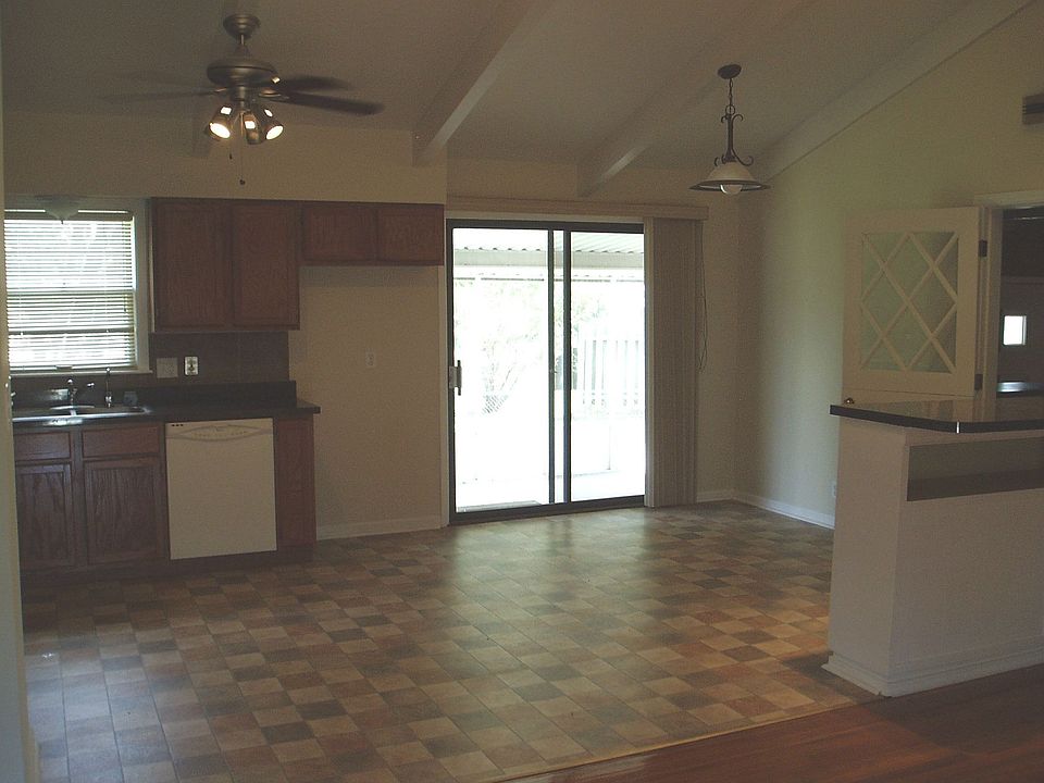 Open Kitchne