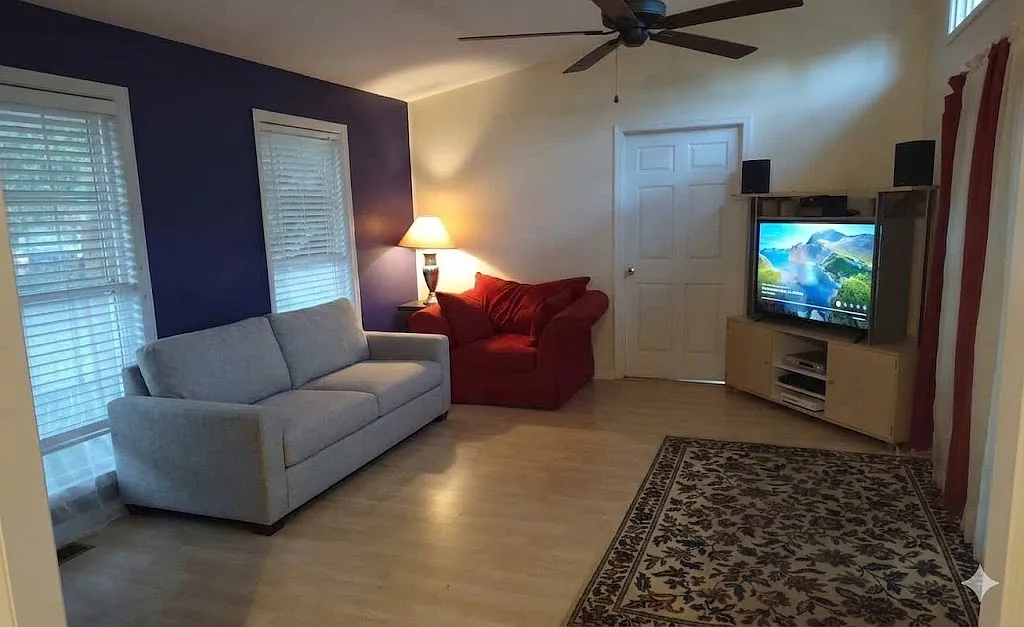 3 bed, 1700 sqft, $3,300 — Photo 1