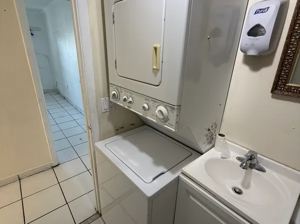 5705 W 20th Ave, Hialeah, FL