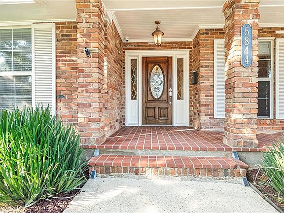 3rd image of 5844 Sylvia Dr