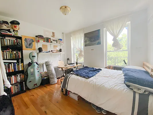 Rented by Massada Home Sales Inc | media 28