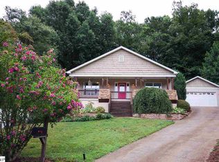 1016 Spring Glen Dr, Simpsonville, SC 29680