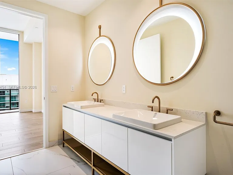 2655 S Bayshore Dr #1906 — Photo 15