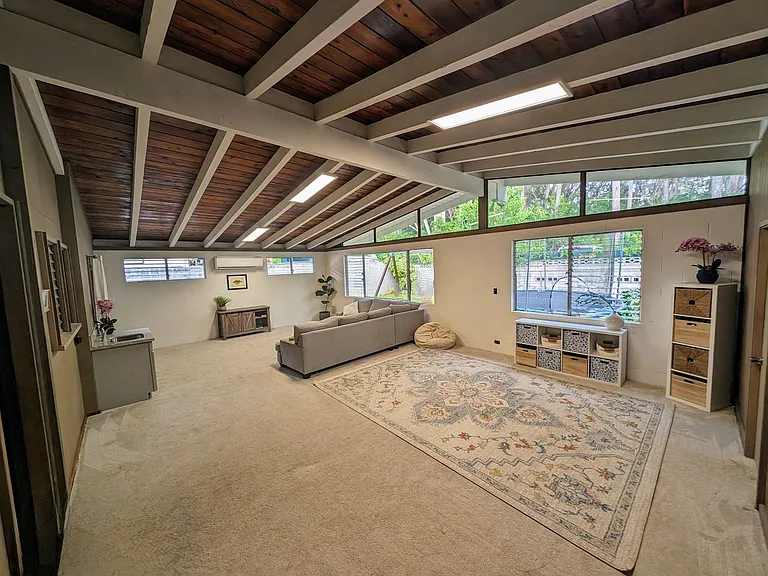 2567 California Ave — Photo 17