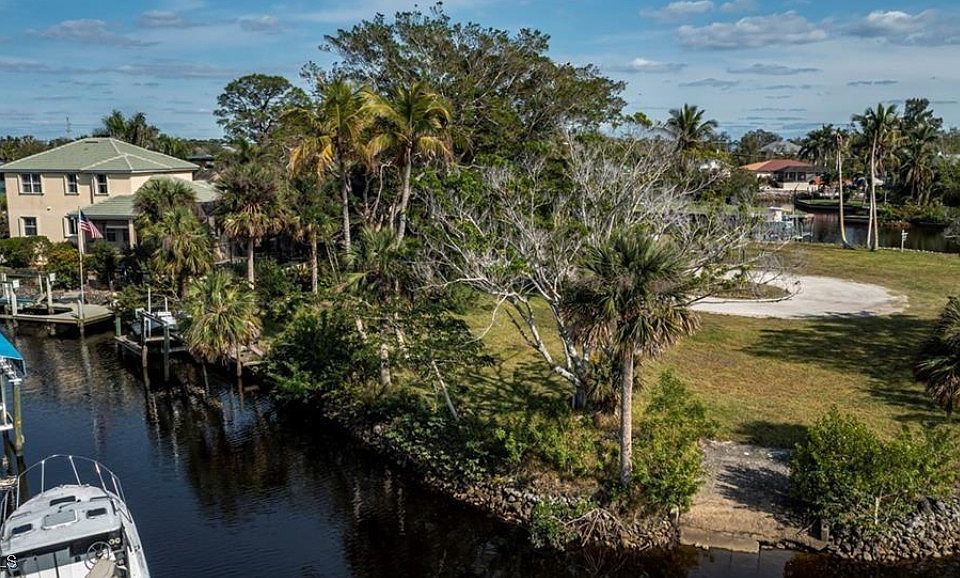 2nd image of 27210 Del Ln