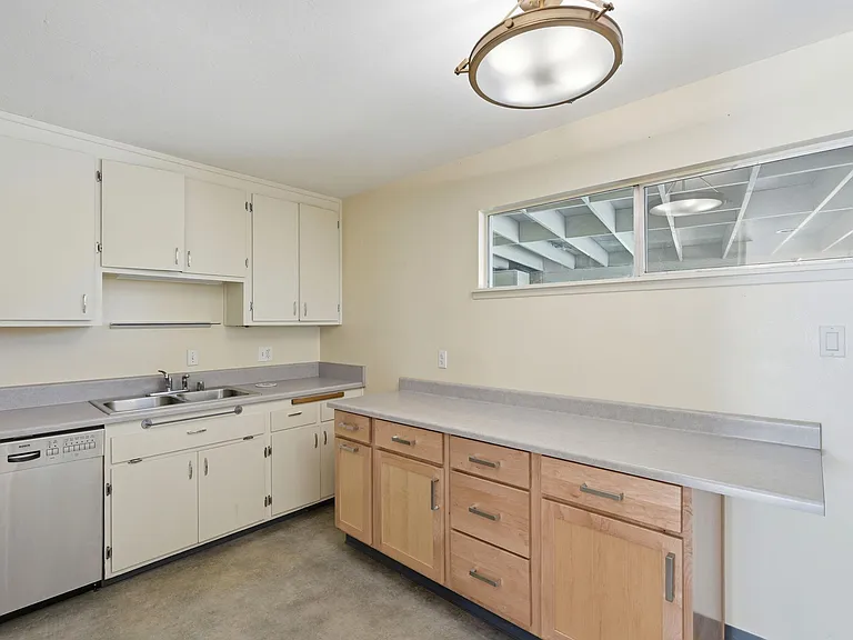 5757 Merriewood Dr — Photo 9