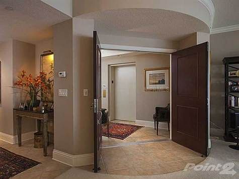2nd image of 4201 Bayshore Blvd Unit 903