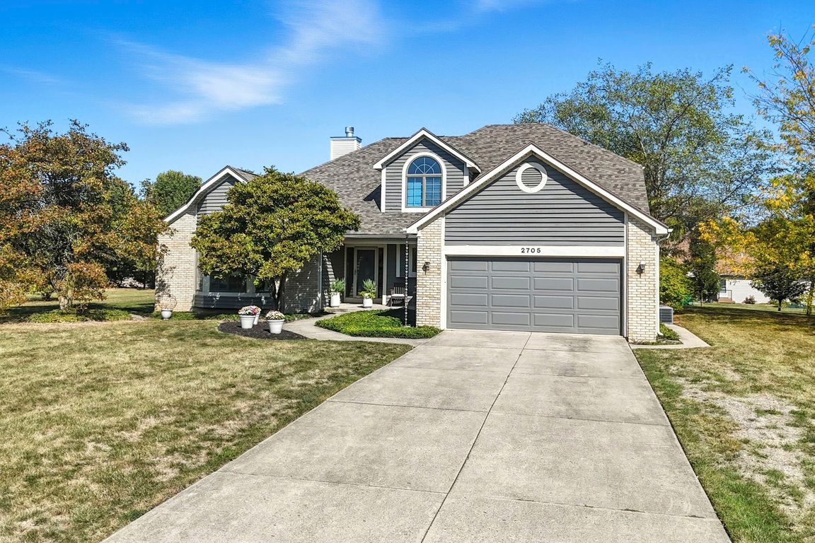 Front of 2705 Riveroak