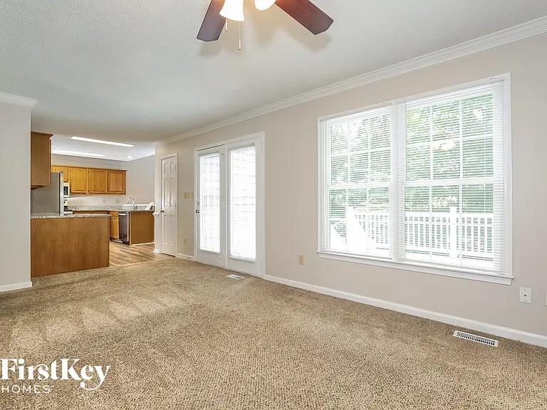 5017 Windermere Dr — Photo 7