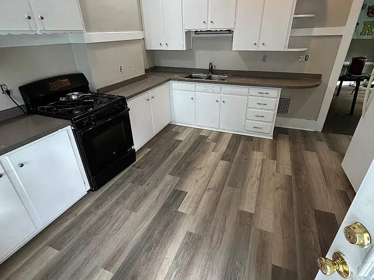 84 Canterbury Rd — Photo 6