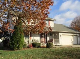 285 Earnhart Dr, Carlisle, OH
