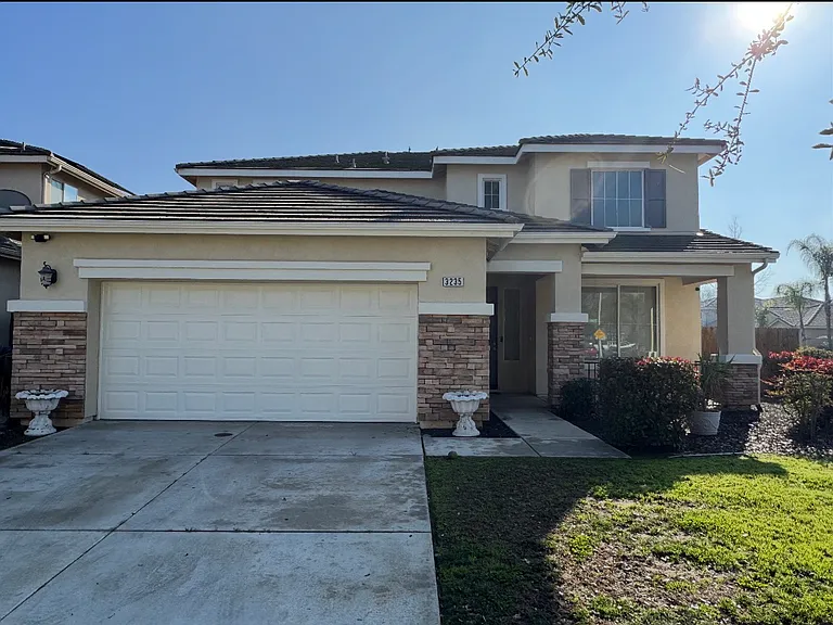 3235 W Elowin Ave — Photo 3