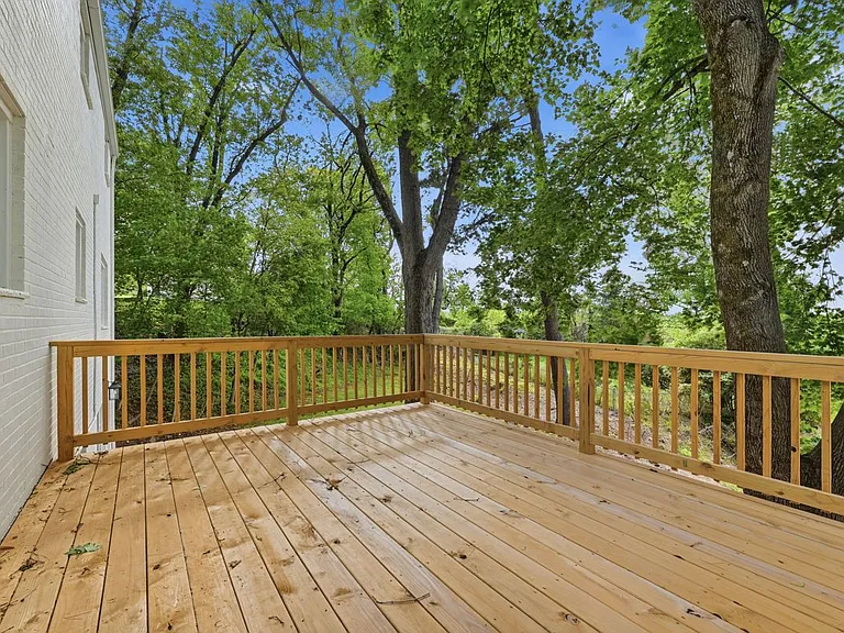 624 Orchard Hill Dr — Photo 40
