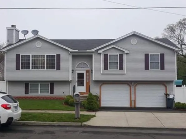 17 Hoffman St, West Haven, CT 06516