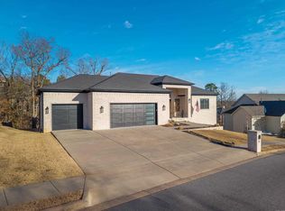 121 Oneida Way, Maumelle, AR 72113
