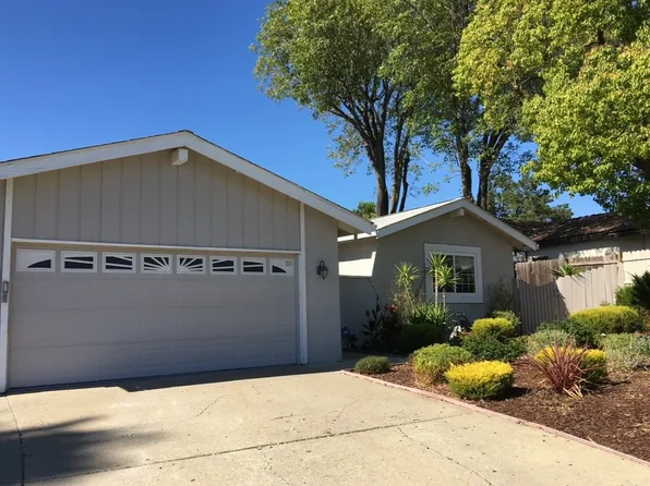 130 Fuschia Ct, Martinez, CA 94553