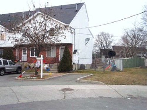 1st image of 51 Country Ln