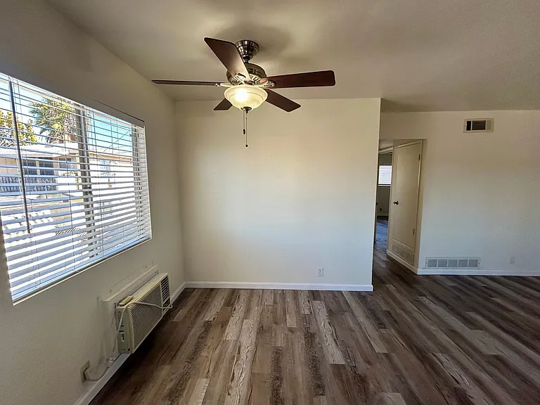 2605 Madison Ave #5 — Photo 5