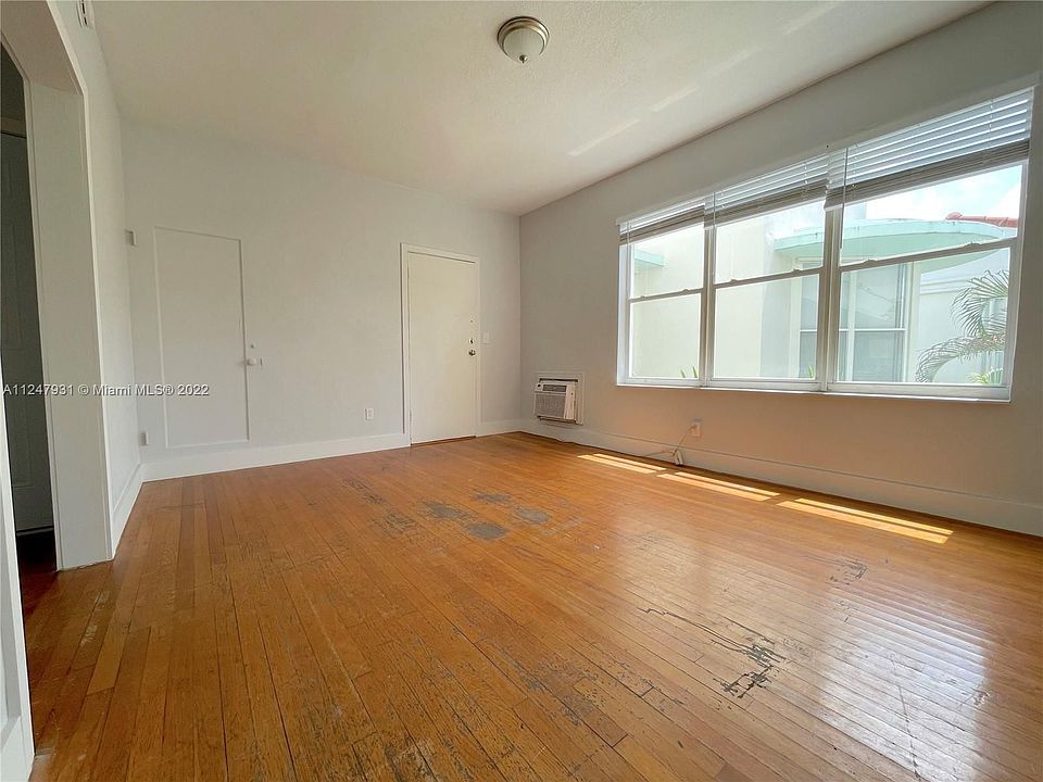 1st image of 319 W 28th St APT 14