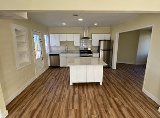 560 Hillside Ter, Vista, CA 92084