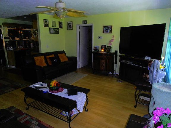 3rd image of 1474 Rose Cir