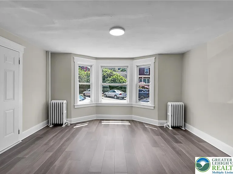 265-267 E Bertsch St #5 — Photo 20