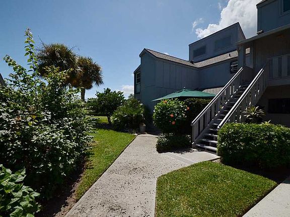 3rd image of 207 Spyglass Ln