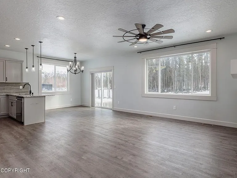 4657 N Edenfield Rd — Photo 2