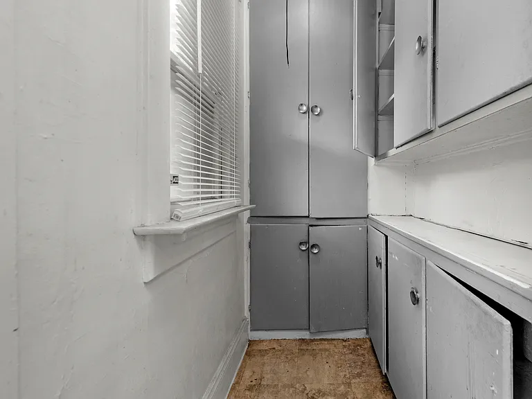 2828 E 125th St #D — Photo 30
