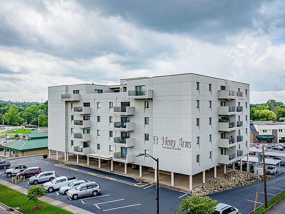 3rd image of 1985 Fort Henry Dr APT 4A