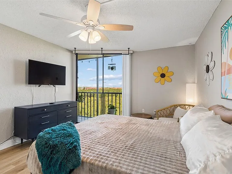 900 Cove Cay Dr #5F — Photo 29