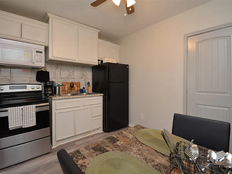 7124 Avenue F #2 — Photo 8
