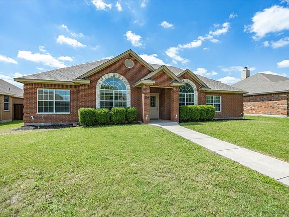 3rd image of 208 Red Wolf Ln