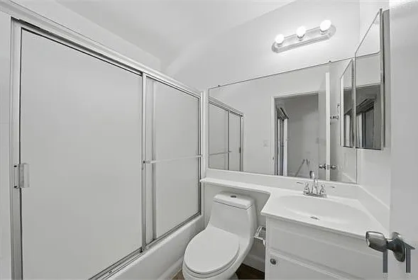 1071 Junipero Ave #302 — Photo 17