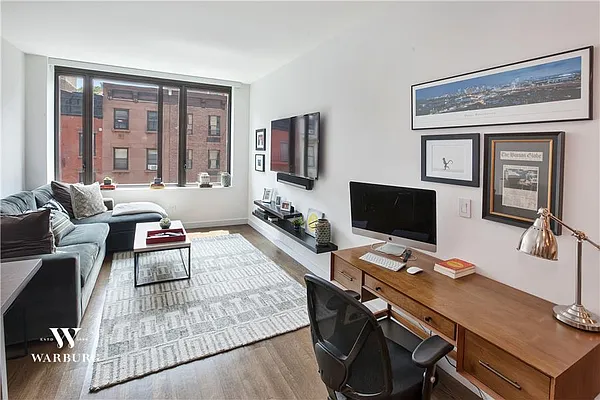 Rented by Warburg | media 18