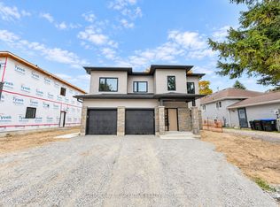 1 Riverdale Dr #7, Wasaga Beach, ON L9Z 1E9