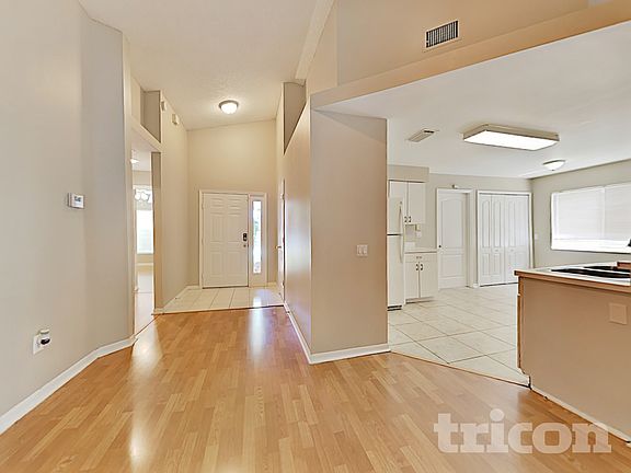 3rd image of 308 Sonoma Dr